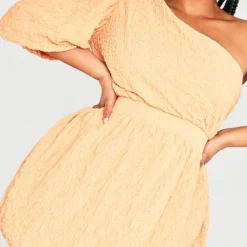 Plus Robe Bouffante Texturée Pêche à épaule Unique 8 Plus Robe Bouffante Texturée Pêche à épaule Unique -Promos Jupe Éthérée Boutique ae5b61c1fe5707753120d0d292d1195b8893c2ad cne0768 4