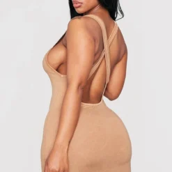 Shape Mini Robe Camel Javélisé Croisée Dans Le Dos