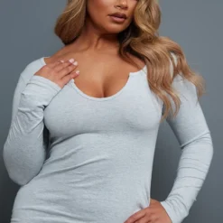 Logic Shape Robe Moulante Manches Longues En Coton Gris Cendré à Col Découpé -Promos Jupe Éthérée Boutique bb4de7f04bda6cf875c7ded3365c2377e1f18973 cnc8779 4