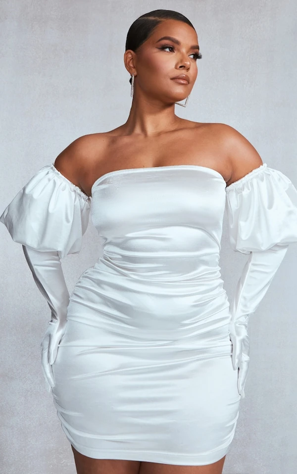 Plus Robe Bustier Crème à Manches Bouffantes Et Détail Gants 3 Plus Robe Bustier Crème à Manches Bouffantes Et Détail Gants – Image 3