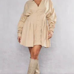 Plus Robe Chemise Oversize En Maille Tissée Beige à Détail Plissé Et Boutons
