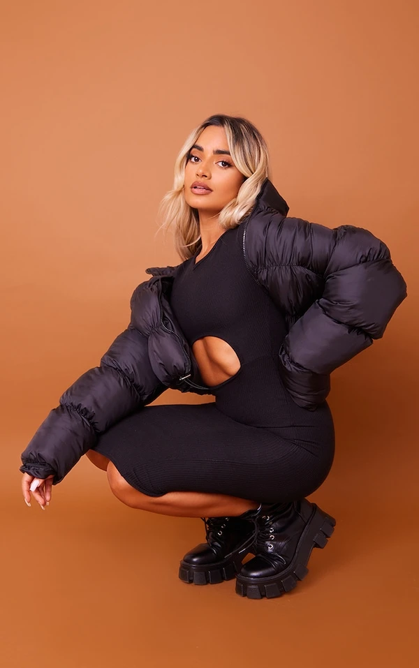 Logic Petite Robe Côtelée Découpée Noire à Manches Longues 4 Logic Petite Robe Côtelée Découpée Noire à Manches Longues – Image 4