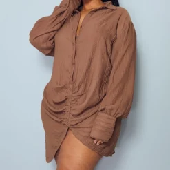 Plus Robe Chemise Texturée Chocolat à Détail Drapé Et Manches Longues -Promos Jupe Éthérée Boutique c2f128fdc0e714226ecee0b1ee25c2d59d3ea8cd cmv7950 4