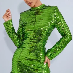 Petite Robe Très Courte Verte à Sequins Et épaulettes -Promos Jupe Éthérée Boutique cc149c911a22778ba27045b43b41c89332d5dd6b cnb6711 3