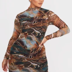 Shape Robe Moulante Multicolore En Mesh Imprimé Marbre à Col Haut