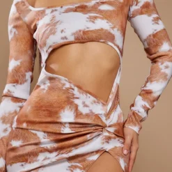 Petite Mini Robe Découpée Marron Clair à Imprimé Vache -Promos Jupe Éthérée Boutique e1ecd55acfbdc221c7b78eaa9fef9cfdd315a3ea cnd3169 4