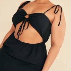 Plus Robe Mi-longue Froncée Découpée Noire -Promos Jupe Éthérée Boutique e6ab6563deae37a0126bea1e1a80202259e335bd cnc9698 4