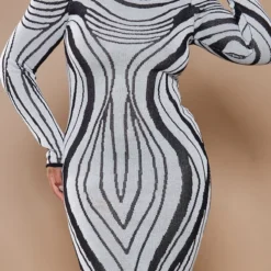 Plus Robe Longue En Maille Tricot Rayée Noir Et Blanc -Promos Jupe Éthérée Boutique e939a86163ec0fb60af4d3d54385c69442d24a54 cnb2035 4