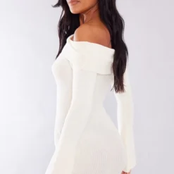 Tall Mini Robe Pull Crème à épaules Dénudées 6 Tall Mini Robe Pull Crème à épaules Dénudées -Promos Jupe Éthérée Boutique ebce985dff587882d2453b34fb108c2b67945a79 cnb4412 2