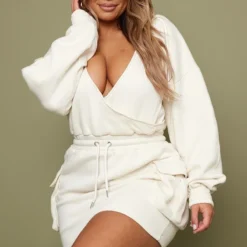 Shape Robe Pull Cache-coeur Beige Style Utilitaire à Décolleté Et Poches -Promos Jupe Éthérée Boutique f3993a2d67157a694b52fc0c46d690b1a460faf2 cnc4552 4