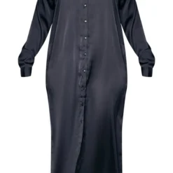 Plus Robe Chemise Longue Noire Satinée -Promos Jupe Éthérée Boutique f4b81d7ff68ea2a2a49d5e963917b69b4f9846e1 cnb4238 5
