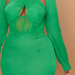 Label PLT Plus Robe Moulante Vert Vif Croisée Devant à Détail Corset -Promos Jupe Éthérée Boutique f4fc1f704a86f9706c29087e5ef1a314ea4607d6 cmw4019 5