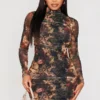Shape Robe Moulante En Mesh Marron Imprimé Renaissance à Col Montant