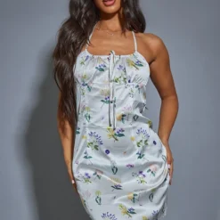 Petite Mini Robe Satinée Blanche à Dos Nu -Promos Jupe Éthérée Boutique fbf8d32cc6645130071b80161741298e8693a30d cnd0219 1