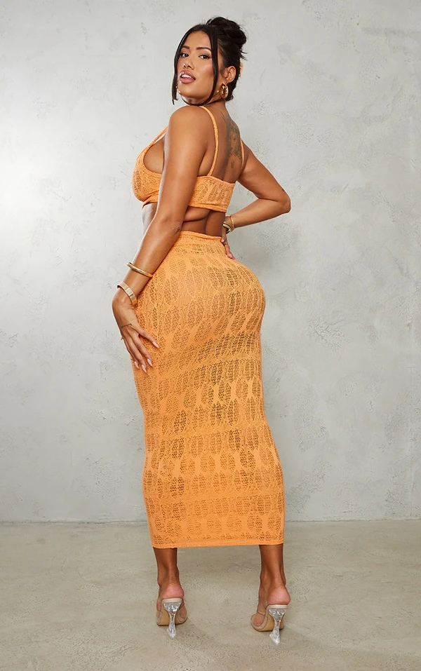 Shape Robe Longue Texturée Orange Découpée à Bretelles 2 Shape Robe Longue Texturée Orange Découpée à Bretelles – Image 2