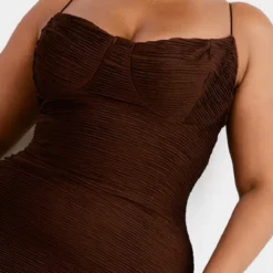 Plus Robe Mi-longue Texturée Chocolat à Bretelles -Promos Jupe Éthérée Boutique ff83660150e807dc559bebad3232a6c22794d315 cmy7947 5